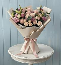 Букет цветов из:  Розы и Лизиантусы в Шум Ленинградская область