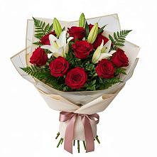 Букет цветов из:  Лилии и Розы в Шум Ленинградская область
