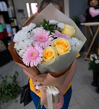 Букет цветов из:  Герберы, Розы и Хризантемы в Шум Ленинградская область