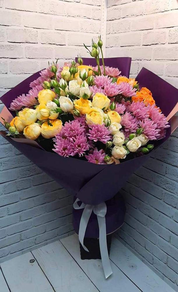 Букет цветов из: Хризантемы и Розы в Шум Ленинградская область