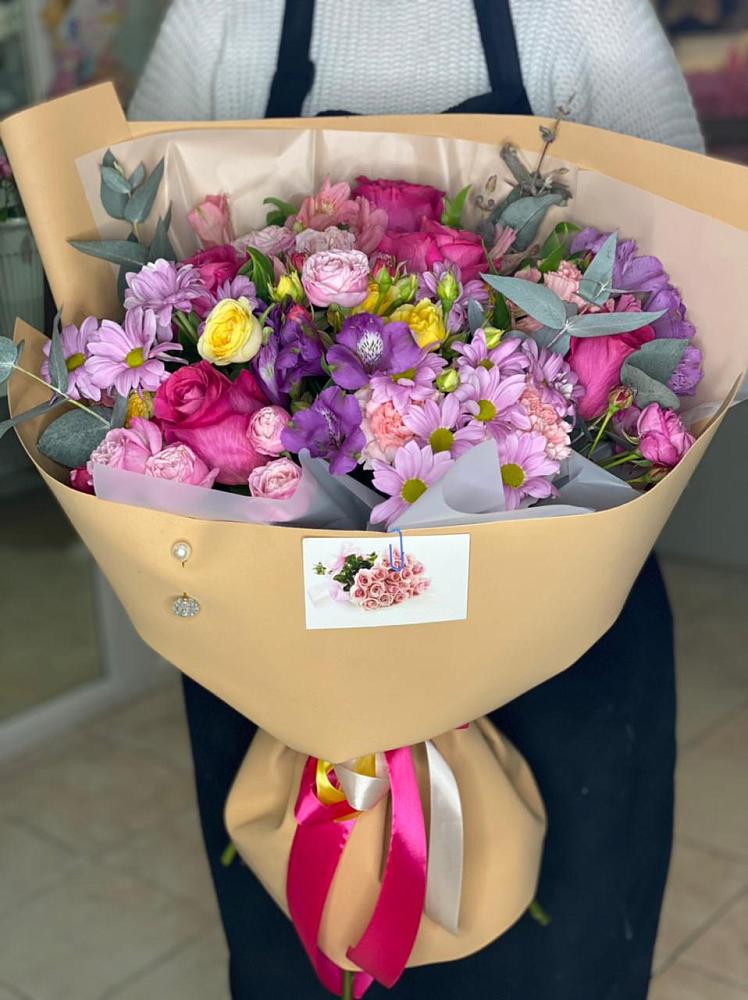 Букет цветов из: Хризантемы, Гвоздики и Альстромерии в Шум Ленинградская область