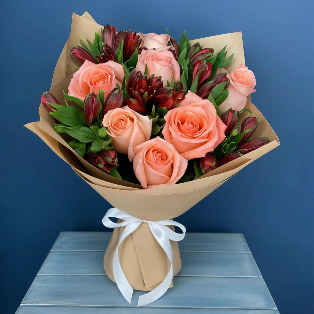 Букет цветов из: Розы и Альстромерии в Шум Ленинградская область