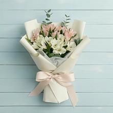 Букет цветов из:  Альстромерии в Шум Ленинградская область