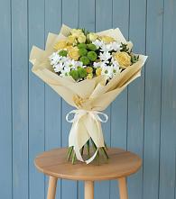 Букет цветов из:  Хризантемы и Розы в Шум Ленинградская область