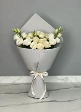 Букет цветов из:  Розы и Лизиантусы в Шум Ленинградская область